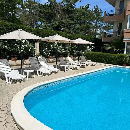 公寓 1-bedroom With Pool & Free Parking, 300 M To The 帕莫瑞