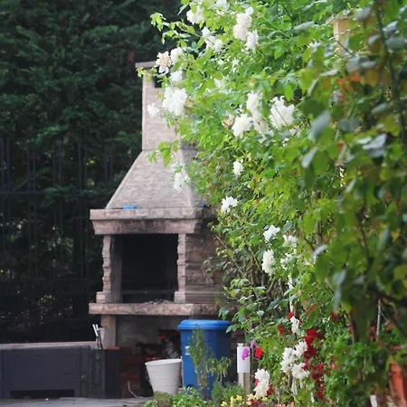 1-bedroom With Pool & Free Parking, 300 M To The * Поморие