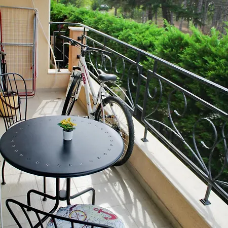 公寓 1-bedroom With Pool & Free Parking, 300 M To The
