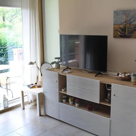 1-bedroom With Pool & Free Parking, 300 M To The 帕莫瑞